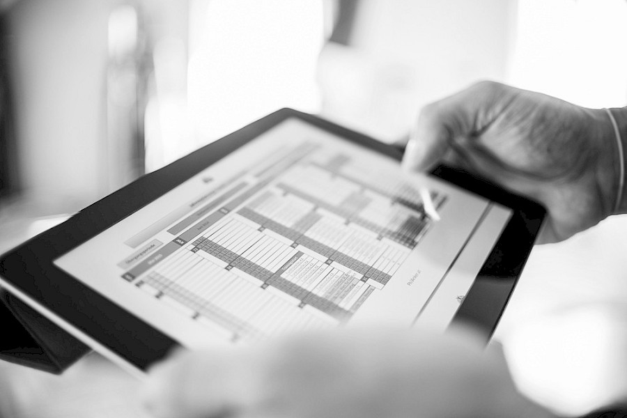 uk-cover><canvas width=