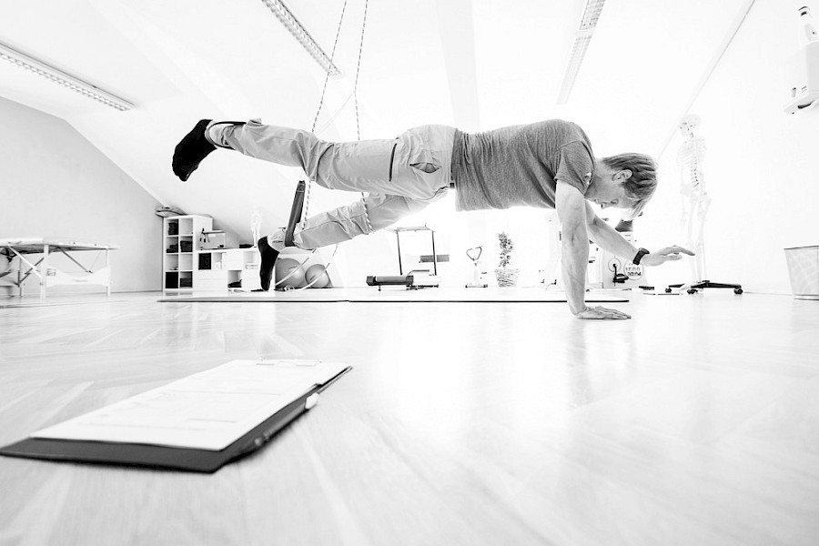 uk-cover><canvas width=