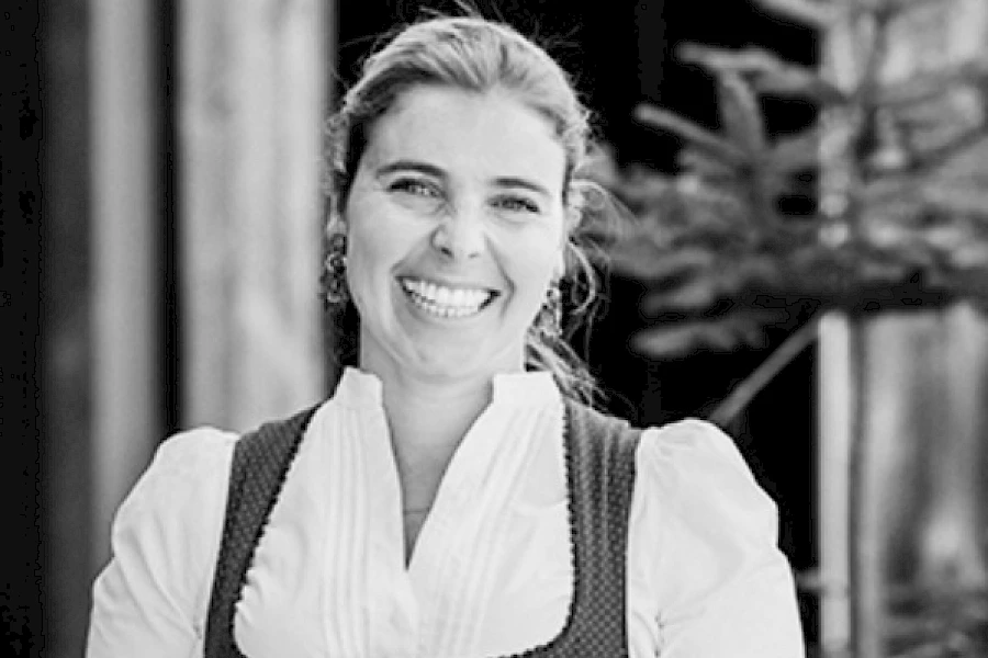 uk-cover><canvas width=