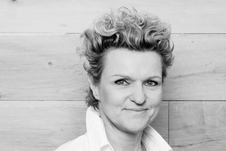 uk-cover><canvas width=